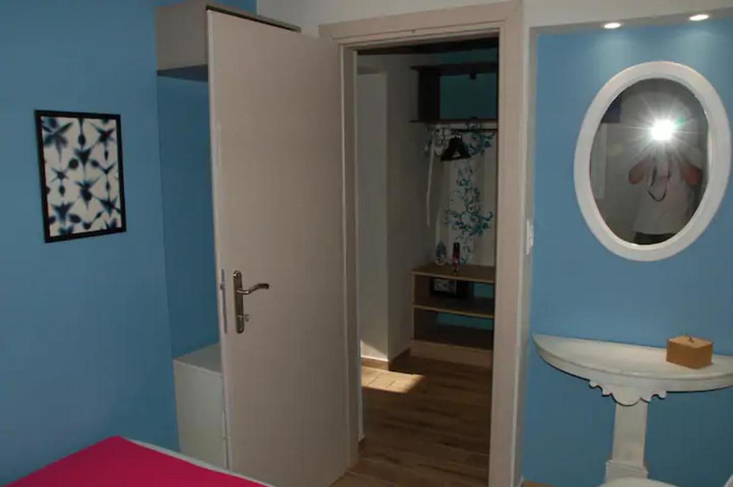 Domenica Apts I لاغاناس الغرفة الصورة